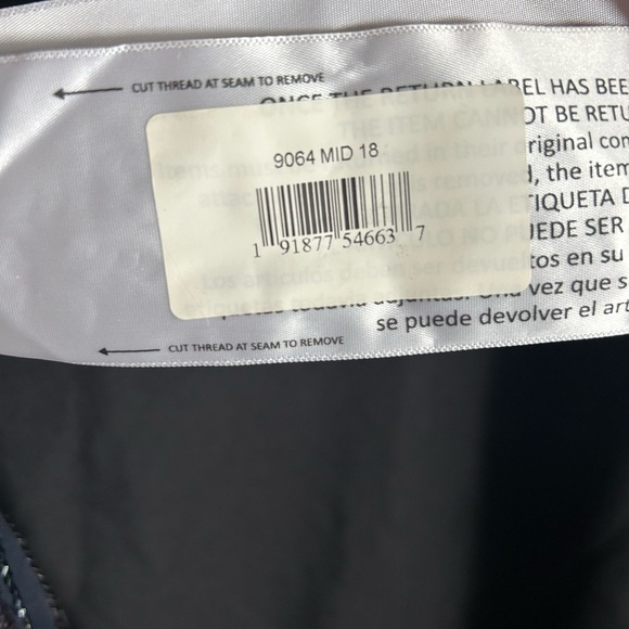 Mac Duggal 9064 NWT EMBELLISHED CAP SLEEVE FAUX WRAP TRUMPET GOWN - NWOT - Picture 10 of 12